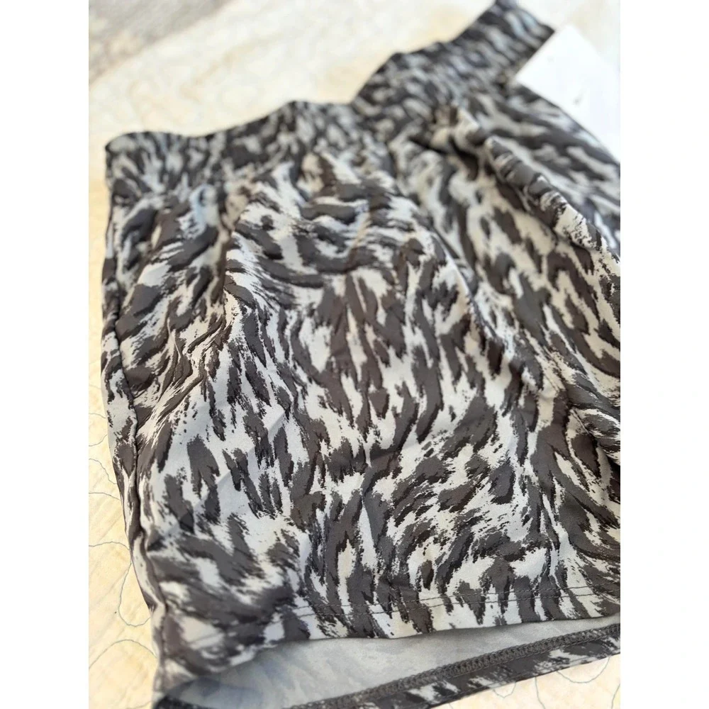 Nike One Dri-FIT Kids Size Medium Training‎ Shorts Grey Black Abstract